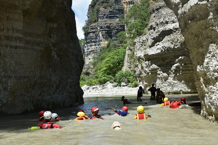 Osumi Canyons Exploration with Equipment