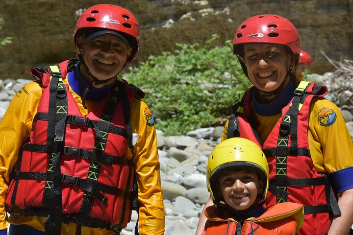 Osumi Canyons Exploration with Equipment