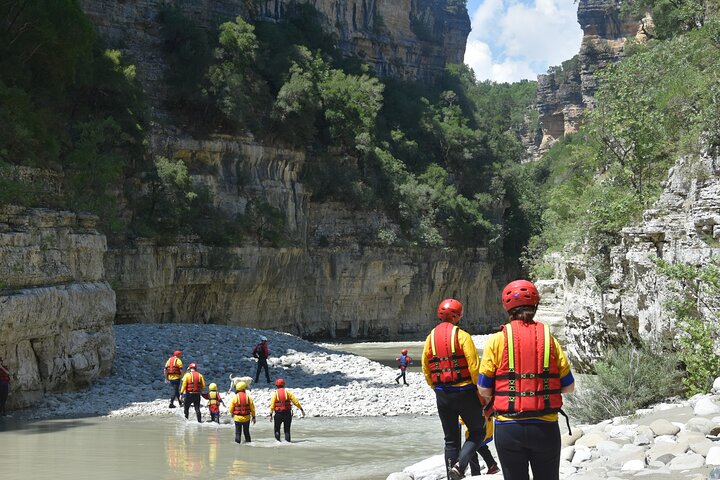 Osumi Canyons Exploration with Equipment