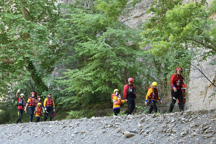 Osumi Canyons Exploration with Equipment