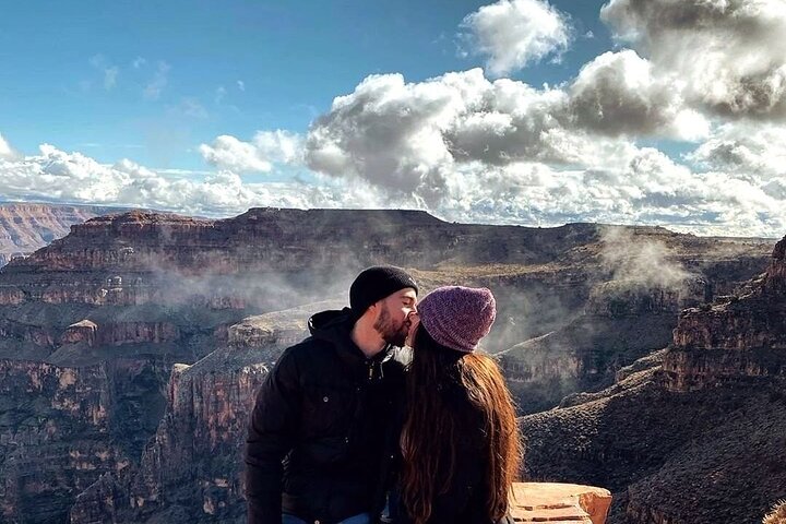 Grand Canyon West, Hoover Dam Stop, Breakfast, Lunch & Skywalk