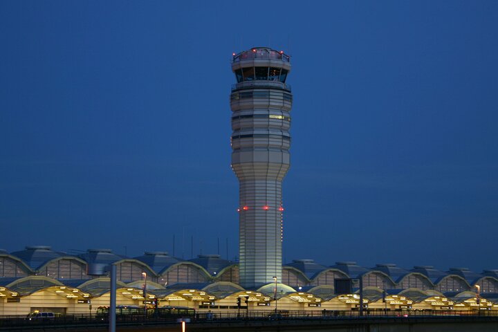 Airport Transfer to or from Mclean, VA and Reagan Airport(DCA)