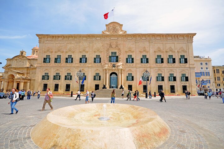 Valletta (UNESCO) guided tour, Malta Experience (included), Cathedral (optional)