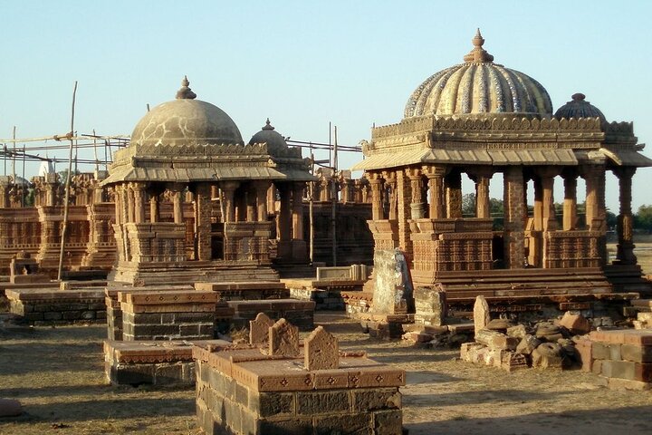 Bhuj, Rann of Kutch & Mandvi Beach: The Art, Craft & Nature Tour