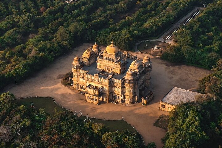 Bhuj, Rann of Kutch & Mandvi Beach: The Art, Craft & Nature Tour
