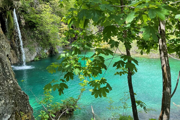 Plitvice Lakes with Ticket & Rastoke Guided Tour from Zagreb