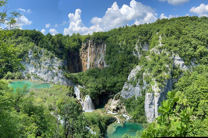 Plitvice Lakes with Ticket & Rastoke Guided Tour from Zagreb