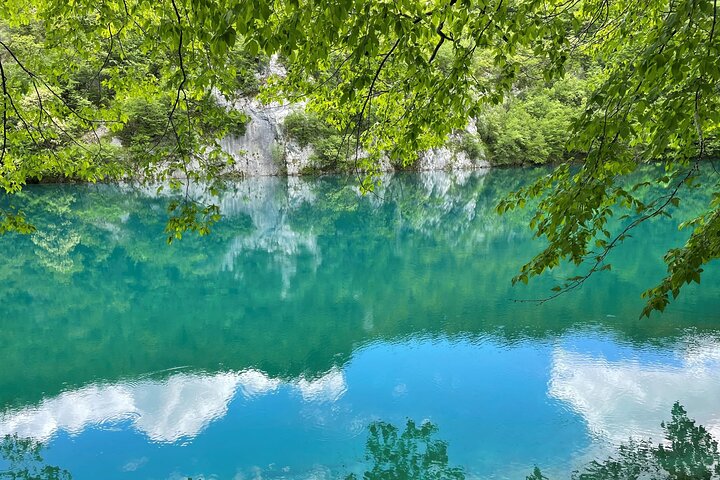 Plitvice Lakes with Ticket & Rastoke Guided Tour from Zagreb