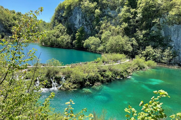 Plitvice Lakes with Ticket & Rastoke Guided Tour from Zagreb