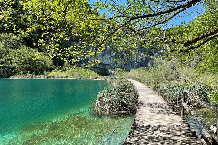 Plitvice Lakes with Ticket & Rastoke Guided Tour from Zagreb