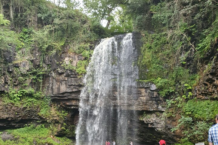 The Valleys tour or Swansea Bay tour. Please choose correctly.