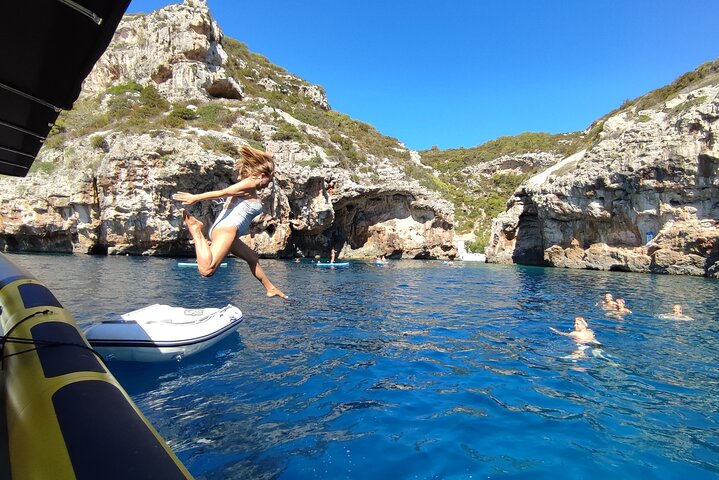 Blue cave & Hvar, 5 islands speed boat tour, luxuy seats in shade