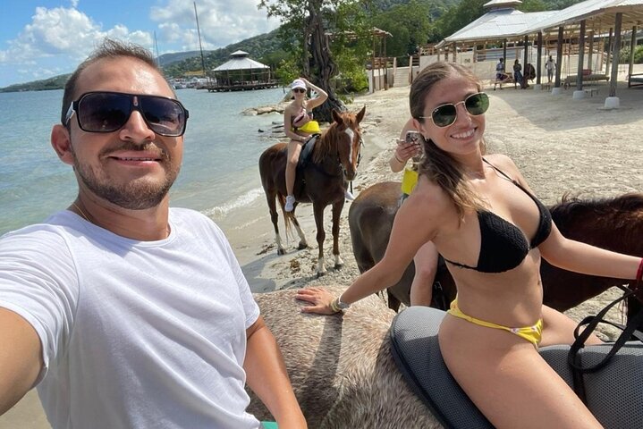 Jamaica Blue Hole, Konoko Falls, River Tubing and Riding Horse