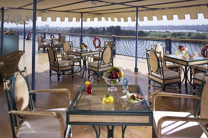 4-Day Nile Cruise sails Aswan to Luxor&Abu Simbel.Hot air Balloon