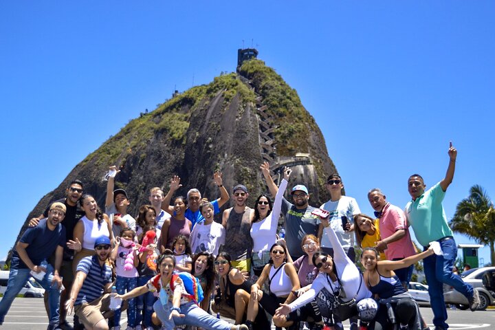 Guatapé Tour: Piedra del Peñol with Boat Tour, Breakfast, Lunch