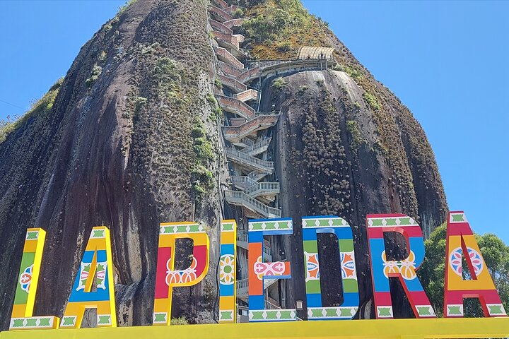 Guatapé Tour: Piedra del Peñol with Boat Tour, Breakfast, Lunch