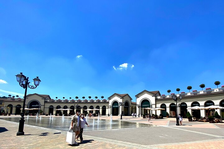 Serravalle Outlet Shopping Mall Shuttle Bus - Return ticket