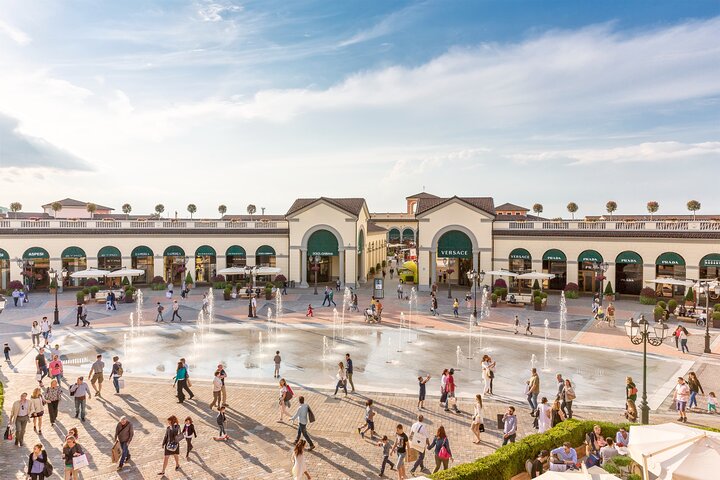 Serravalle Outlet Shopping Mall Shuttle Bus - Return ticket