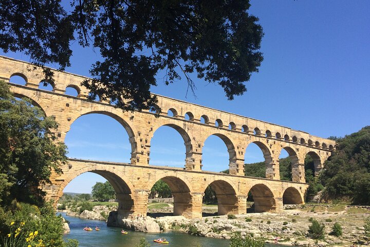 Provence Highlights Full-Day Tour from Avignon