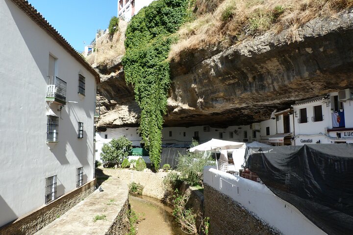Discover Ronda and Setenil de las Bodegas in a Day from Málaga