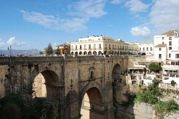 Discover Ronda and Setenil de las Bodegas in a Day from Málaga