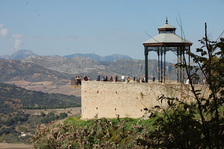 Discover Ronda and Setenil de las Bodegas in a Day from Málaga