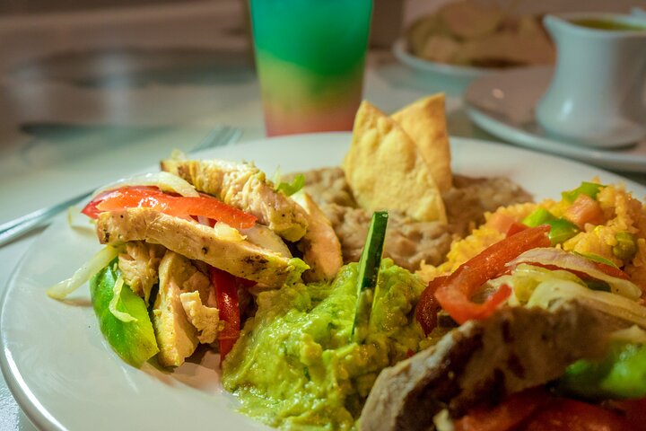 Sunset Mexican Dinner Cruise and Live Music in Cabo San Lucas