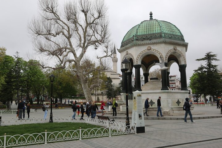Private Tour of Istanbul with Famous Grand Bazaar