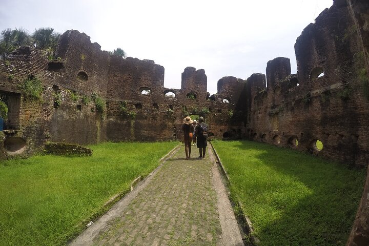 5 Island and Town Hopping Tour with Lunch