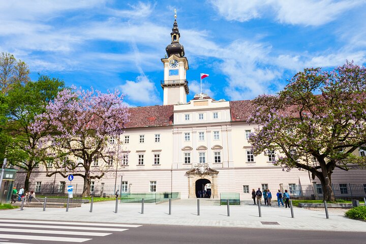 Linz: Pöstlingberg and Old Town Private Walking Tour