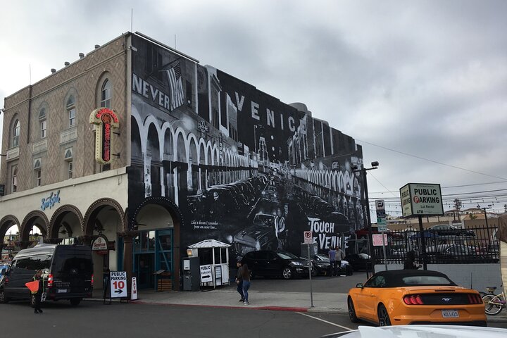 Best of LA, Hollywood, Griffith Park, Santa Monica & Venice Tour from Anaheim