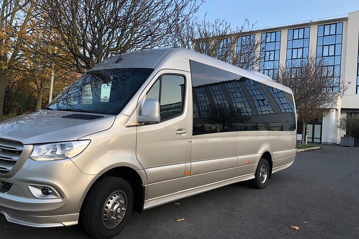 Private transfer from Paris to Nantes or back