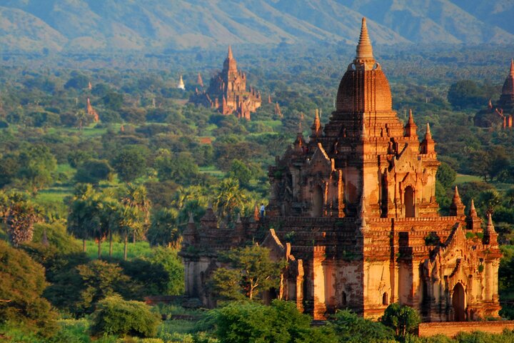 Half-Day Bagan Exploration