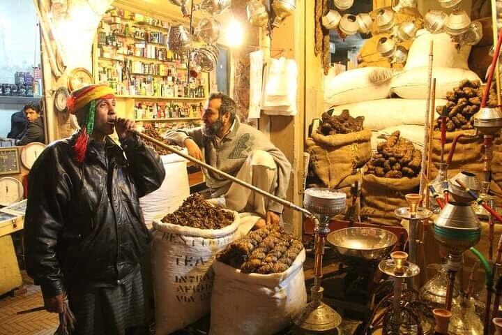 Private & Guided: Wagah Border, Walled City & Lahore Fort Full Day Tour