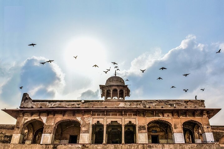 Private & Guided: Wagah Border, Walled City & Lahore Fort Full Day Tour