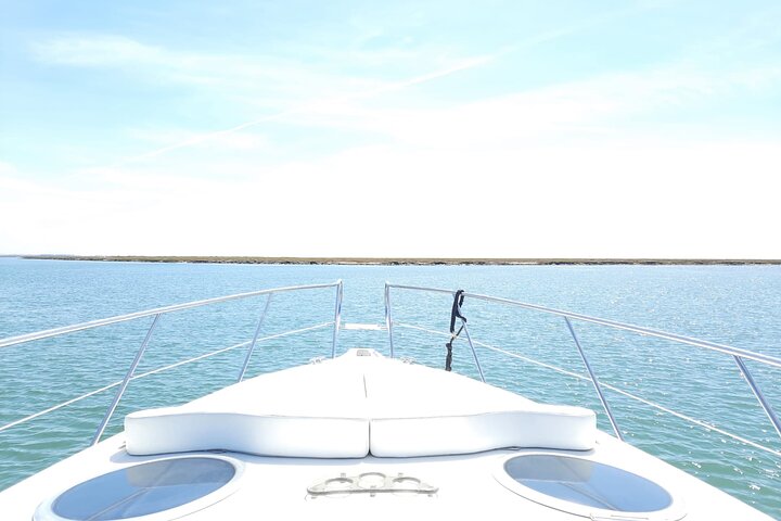 Half Day Private Motor Yacht Tour in Algarve