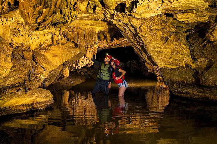 Tour to Río Claro and La Caverna del Cóndor