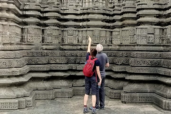 Skip-the-Line: All-Inclusive 2-Day Ajanta and Ellora Private Tour