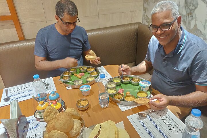 Private tour of Hyderabad in car with guide and lunch