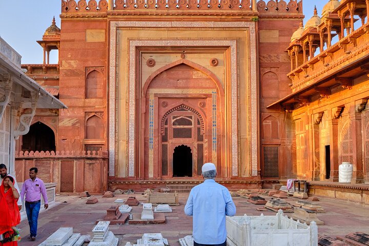 Agra Drop with Visit Chand Baori and Fatehpur Sikri from Bundi