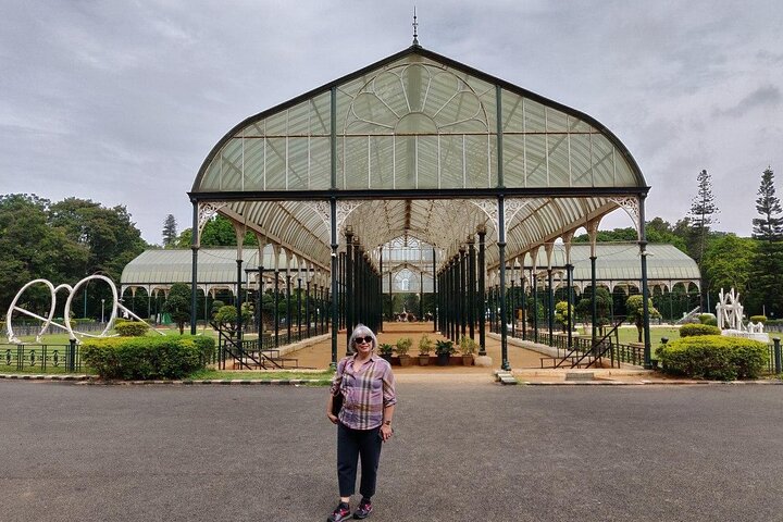 Bangalore city tour with English guide & multi language support
