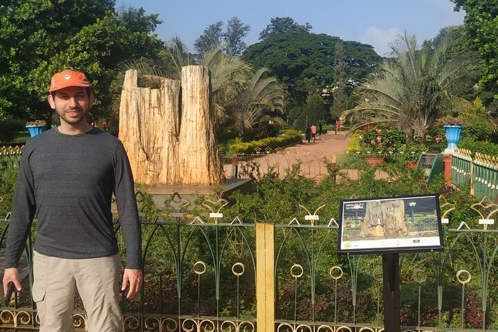 Bangalore city tour with English guide & multi language support