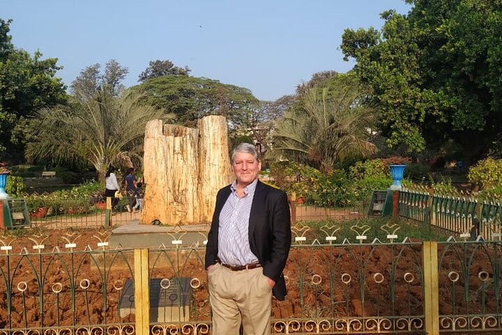 Bangalore city tour with English guide & multi language support