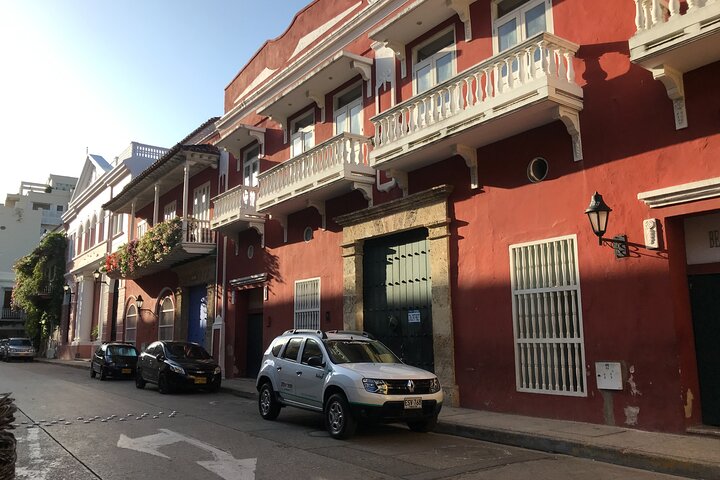 Private shuttle from Barranquilla Airport to Santa Marta city
