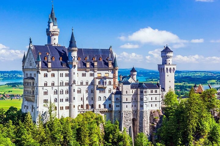 Skip the Line: Neuschwanstein Castle Private Tour From Füssen or Hohenschwangau