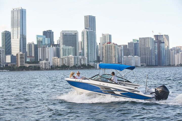 Private Boat Ride in Miami with Experienced Captain and Champagne