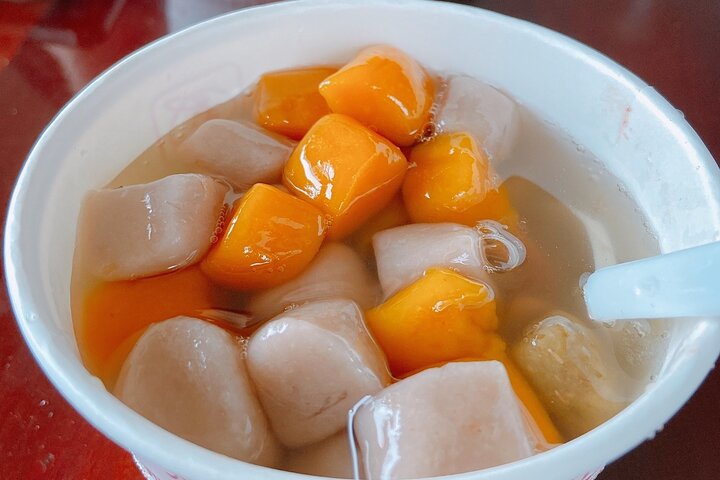 Small-Group: Yehliu, Jiufen & Pingxi Day Tour from Taipei