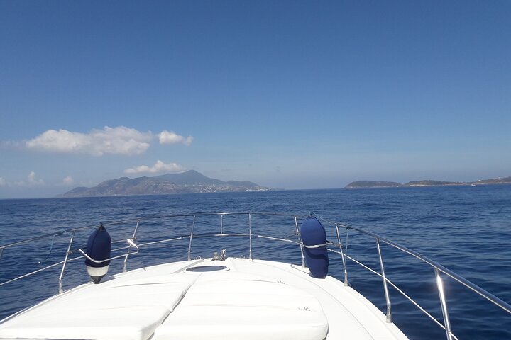 Private Cruise to Ischia and Procida - Yacht 40'