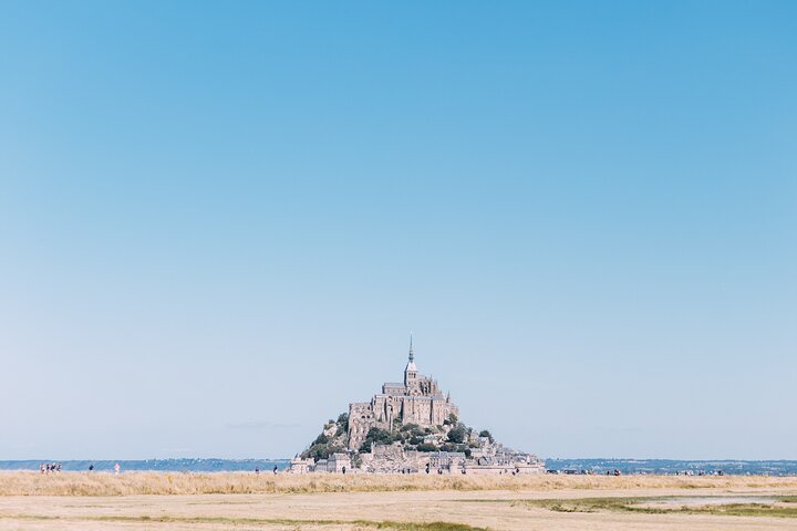 5-hour Private Tour of Mt St Michel From St Malo hotel or port