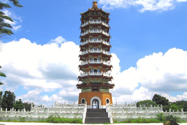 5-Day Best of Taiwan: Sun Moon Lake, Tainan, Kaohsiung, Hualien